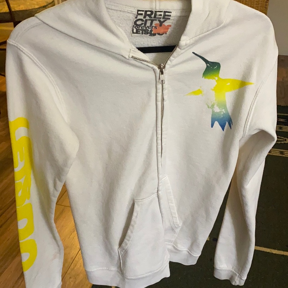 Free city sweater